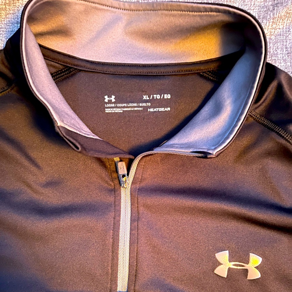 Men’s XL Under Armour Quarter Zip Performance Lightweight shirt